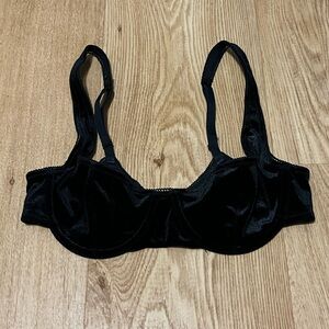Urban Outfitters/Out From Under Velvet Bra